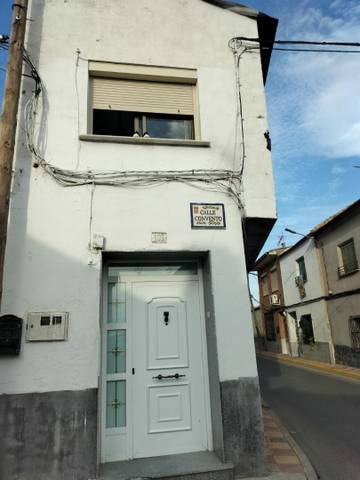 Casa adosada en venta en calle convento,  de villa