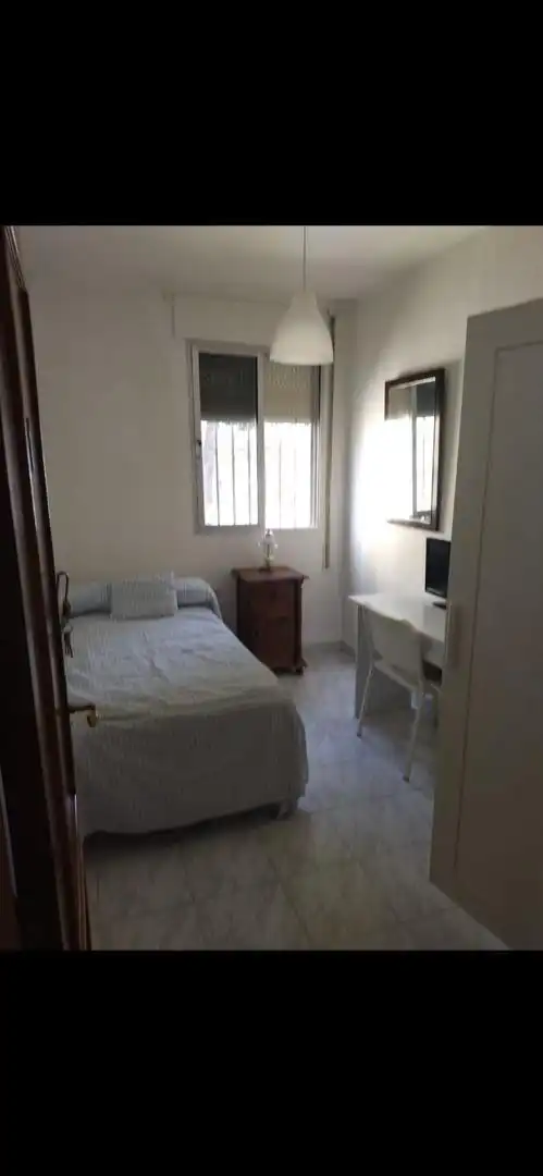 Habitación en Plaza Júpiter, 3, La Plata Habitación de Piso para compartir en Jerez de la Frontera