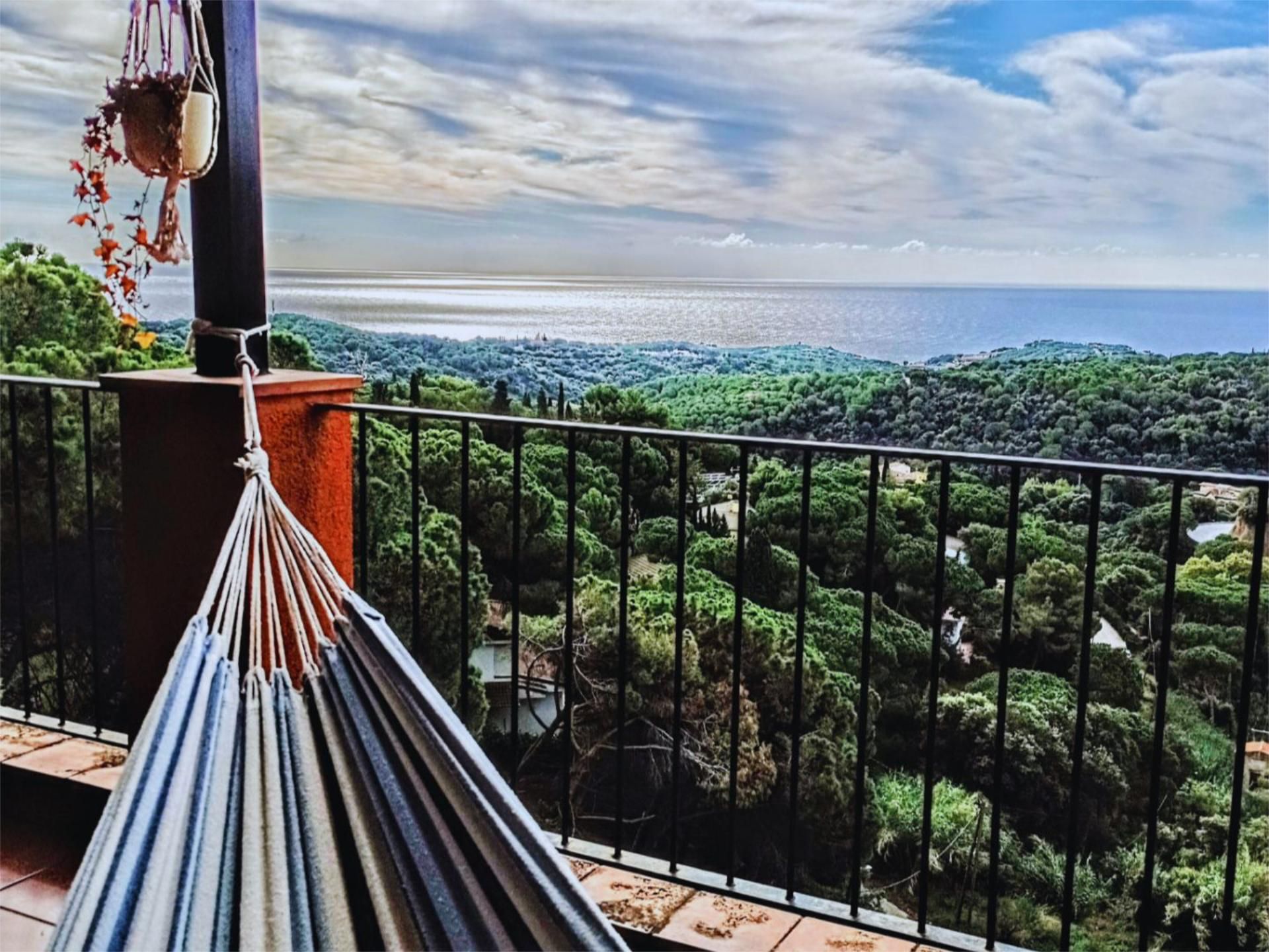 Vista exterior de Casa o xalet en venda en Sant Vicenç de Montalt amb Aire condicionat, Terrassa i Piscina