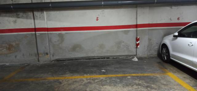 Garaje en Venta en Calle de la Democracia, 15 en Nou Moles