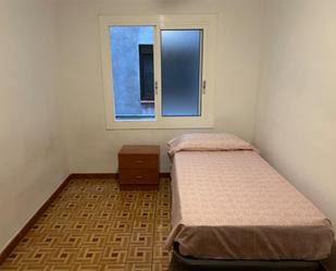 Flat to share in Carrer de la Costa Brava, 10, Centre