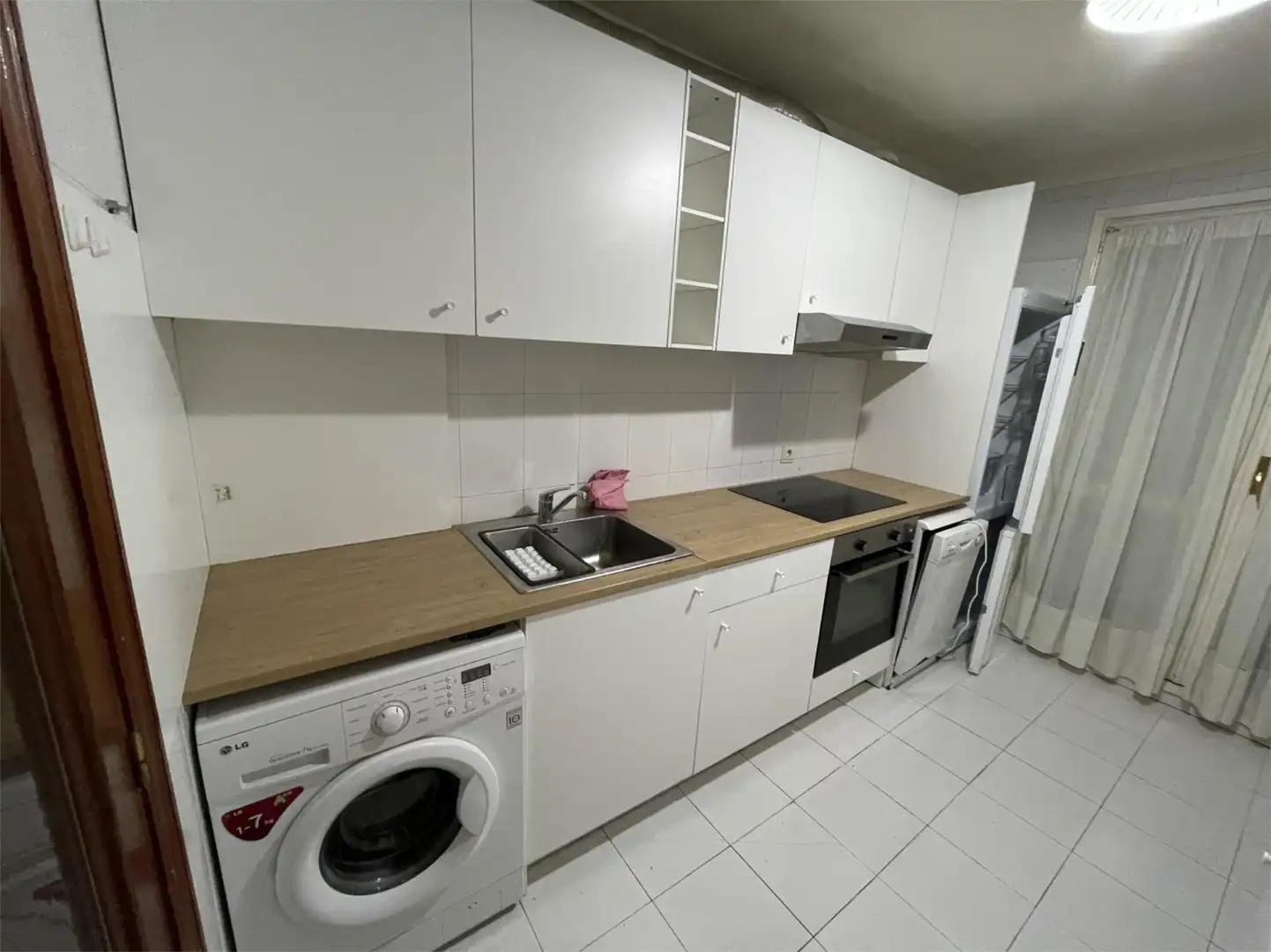 Habitación en Calle de Irunlarrea, 55, Mendebaldea - Ermitagaña Habitación en Calle de Irunlarrea, 55, Mendebaldea - Ermitagaña