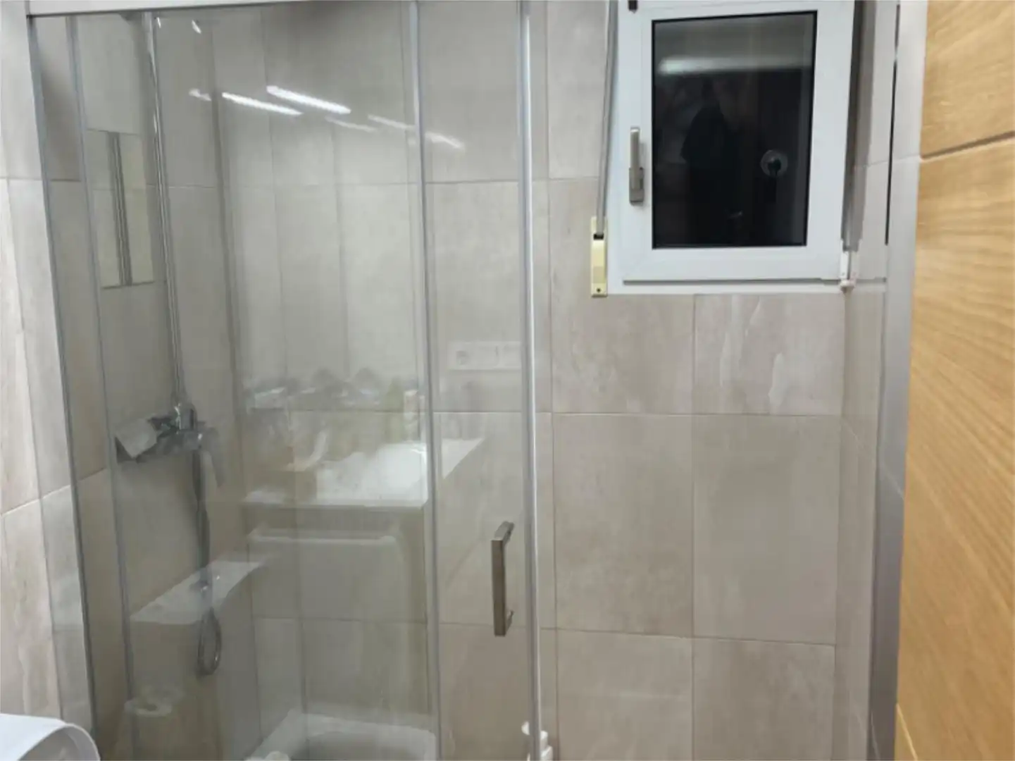 Badezimmer von Maisonette zum Verkauf in Torrevieja mit Klimaanlage, Heizung und Parkett
