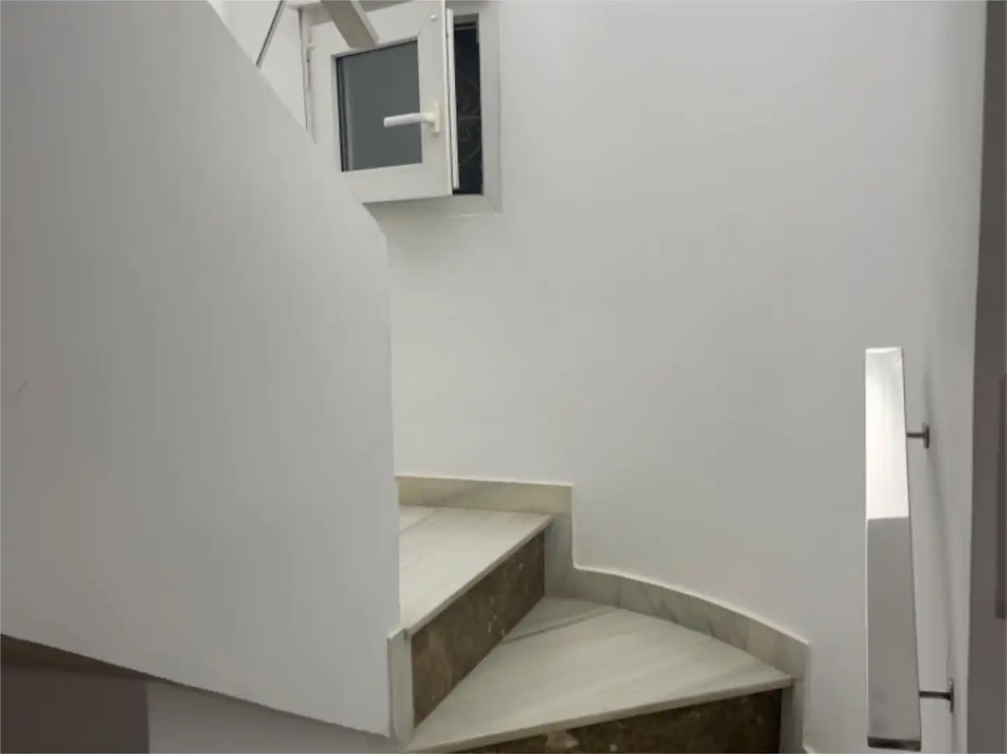 Maisonette zum Verkauf in Torrevieja mit Klimaanlage, Heizung und Parkett