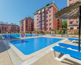 Swimming pool of Flat for sale in  Madrid Capital  with Air Conditioner, Terrace and Swimming Pool