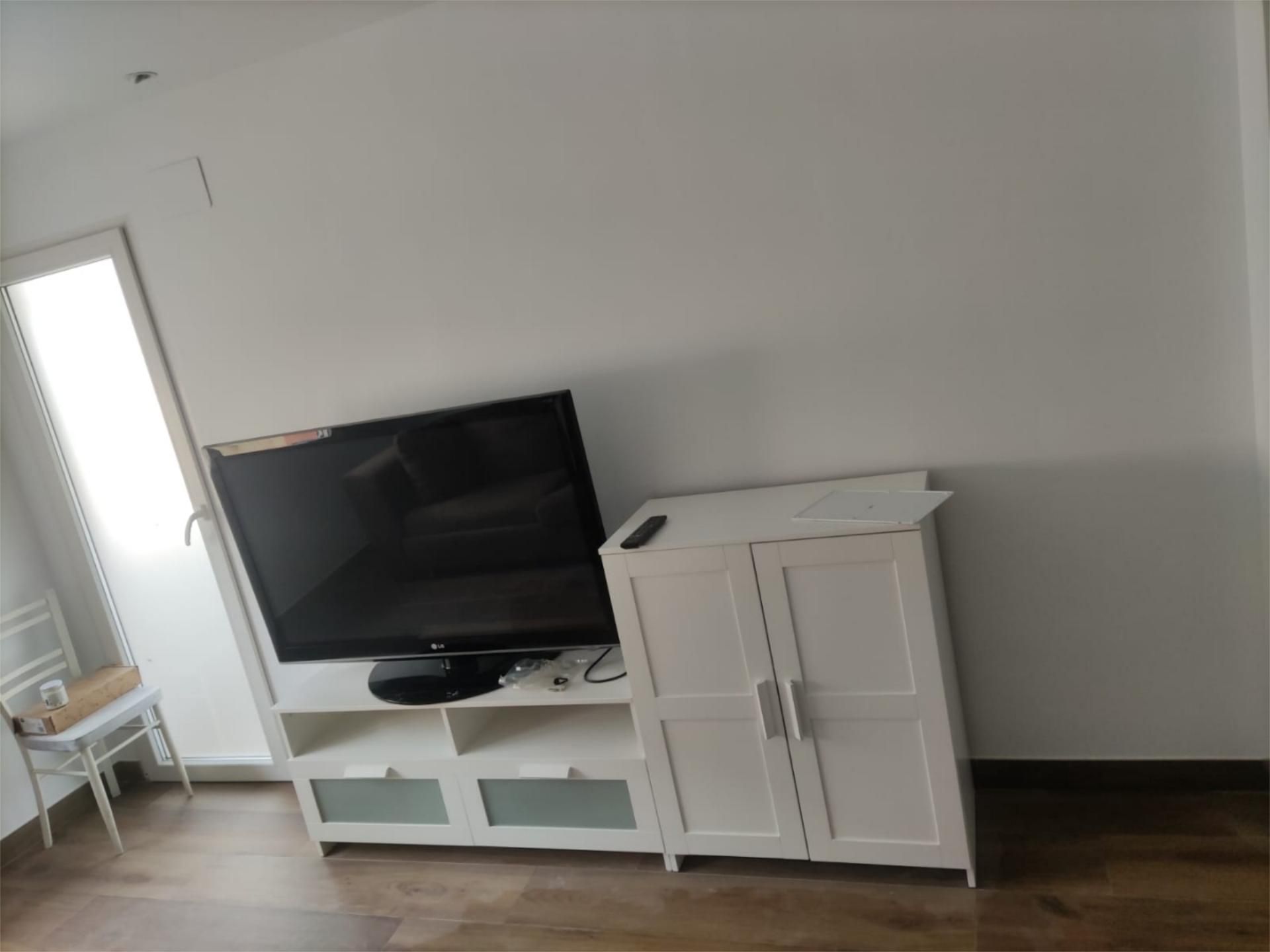 Living room of Flat to share in  Albacete Capital  with Furnished, Washing machine and Microwave