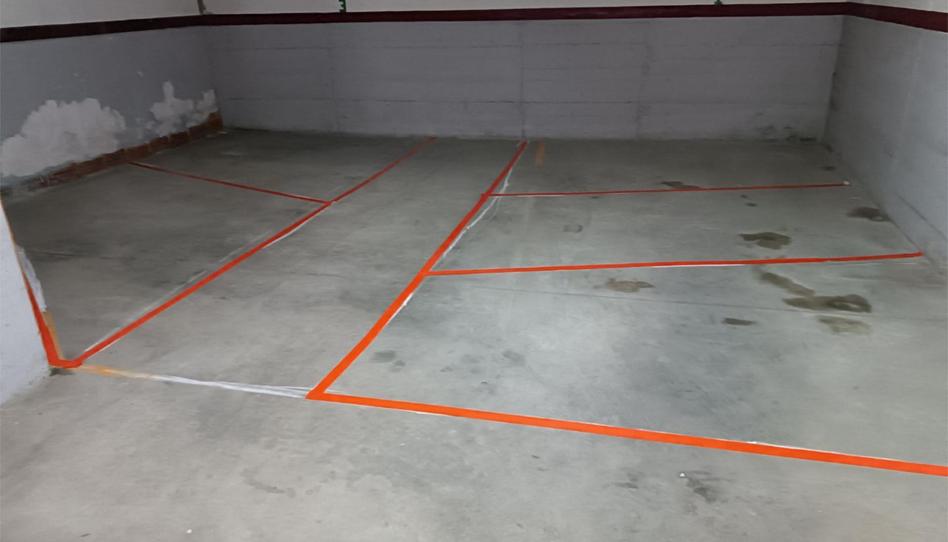 Foto 1 de Garatge de lloguer a Carrer de Pujalt, 1, Ponent - Set Camins, Barcelona