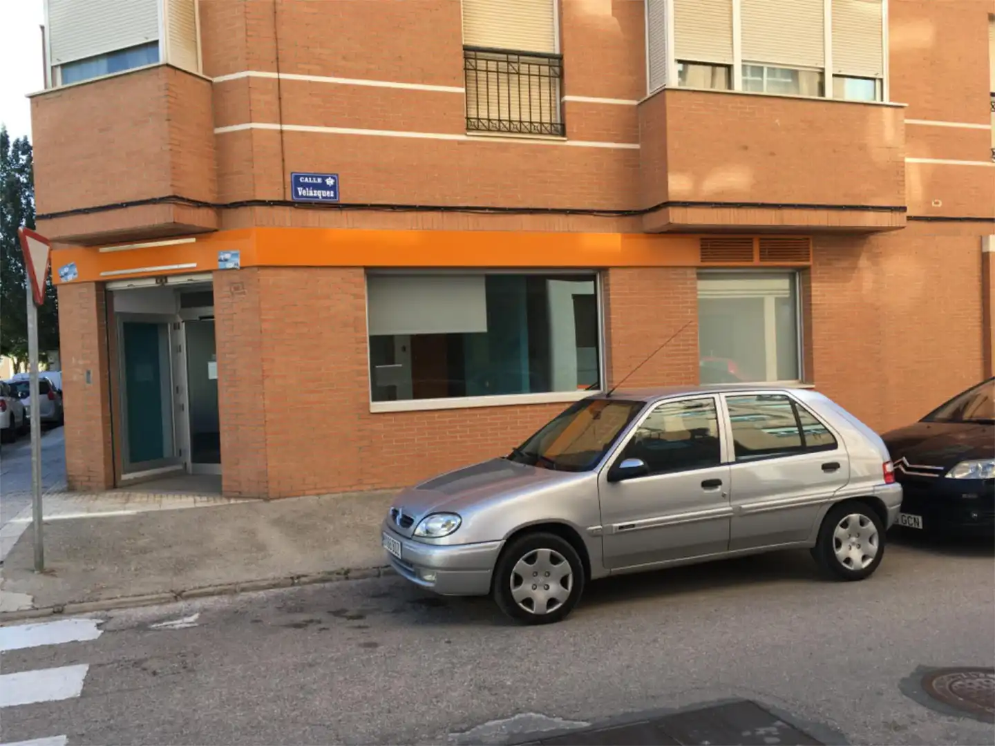 Geschaftsraum zur Miete in Avenida Miguel de Cervantes, 87, Tarancón Parkplatz von Geschaftsraum zur Miete in Tarancón mit Klimaanlage