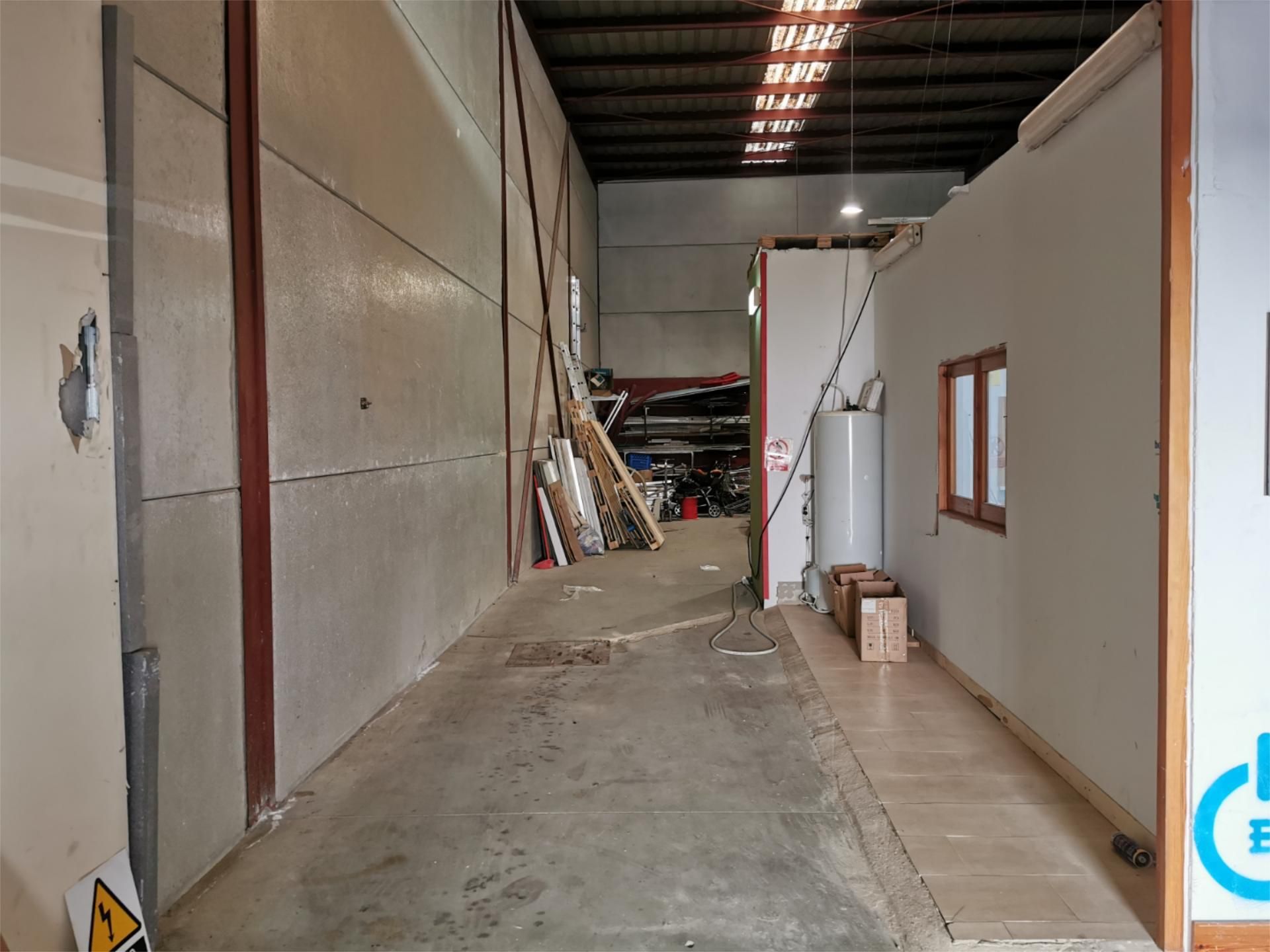 Nau industrial en venda en La Palma del Condado amb Aire condicionat i Calefacció