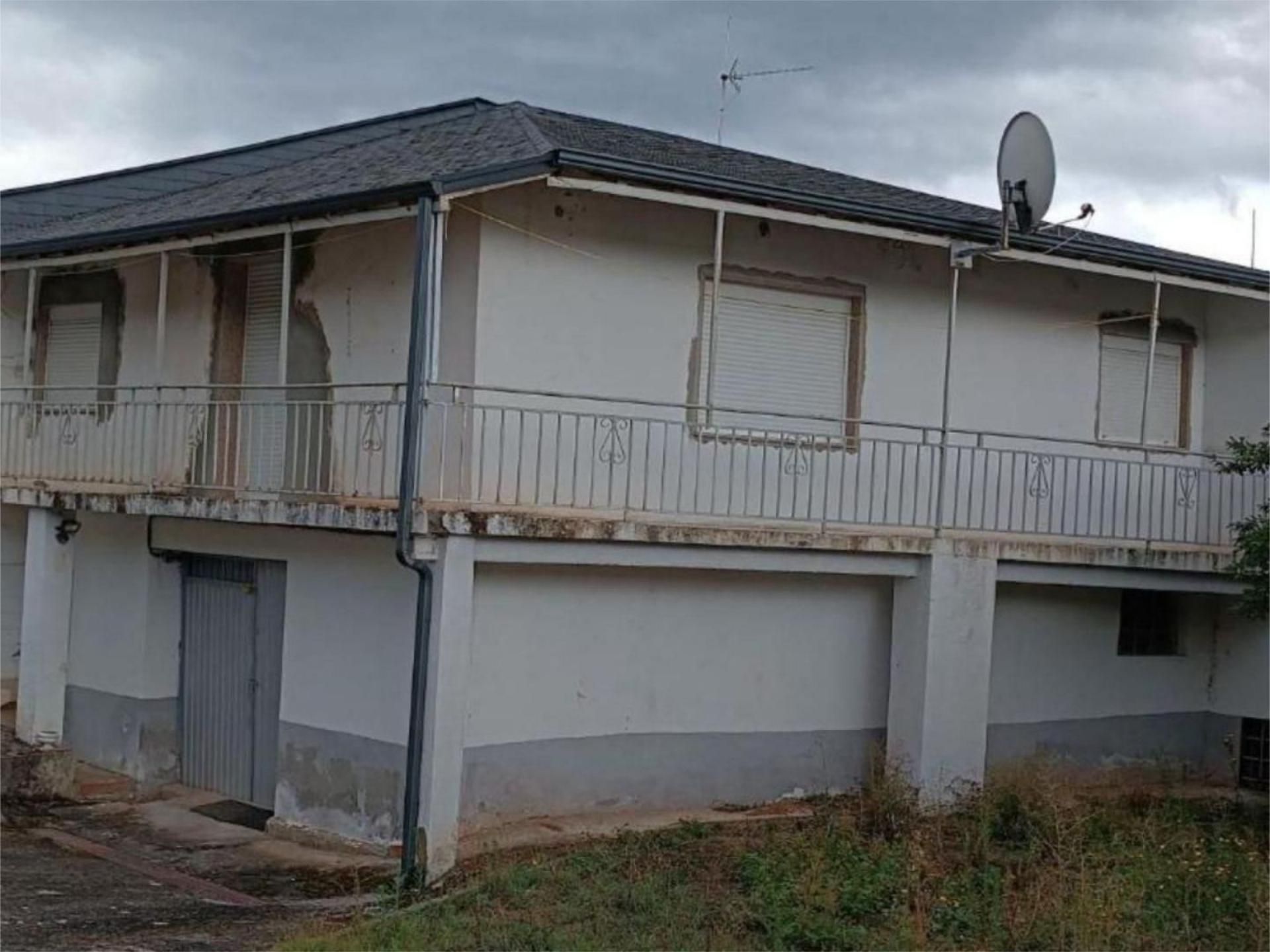Exterior view of House or chalet for sale in Rubiá  with Private garden, Parquet flooring and Terrace