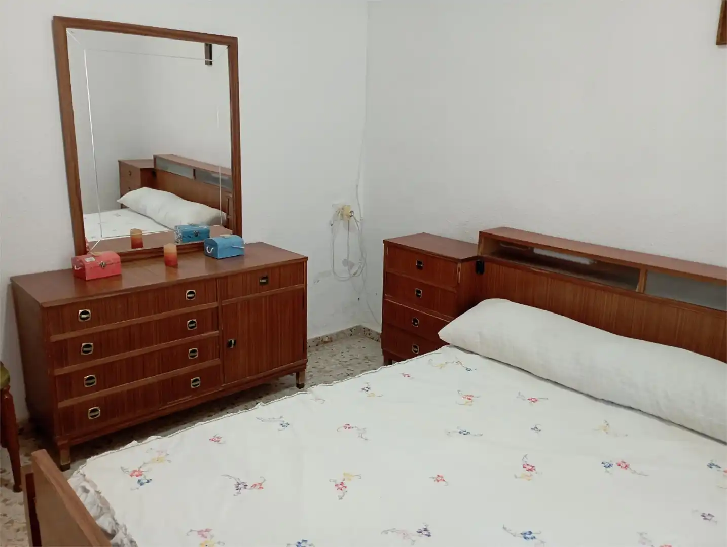 Country homes for sale in Onil Bedroom of Country homes for sale in Onil with Swimming Pool