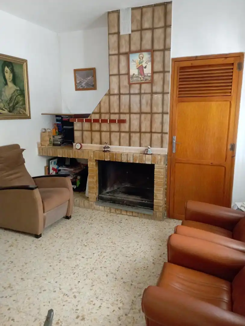 Country homes for sale in Onil Living room of Country homes for sale in Onil with Swimming Pool