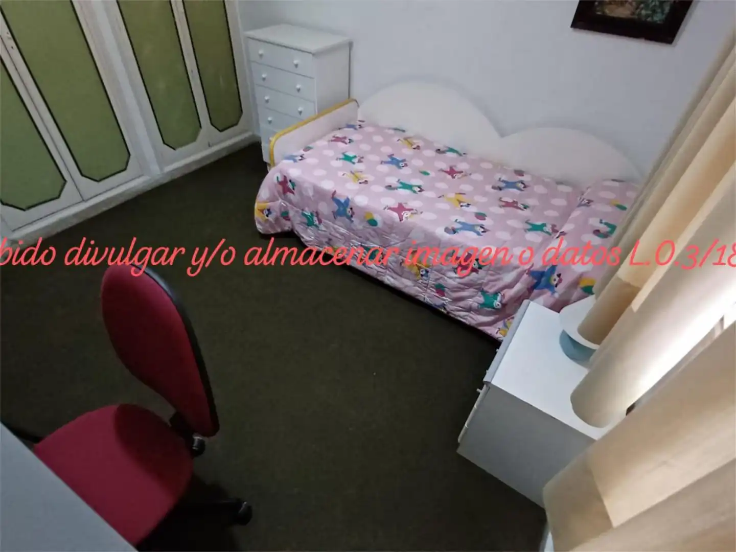 Room in Calle Claudio Guerín, 17, El Plantinar – Avda. La Paz - El Juncal