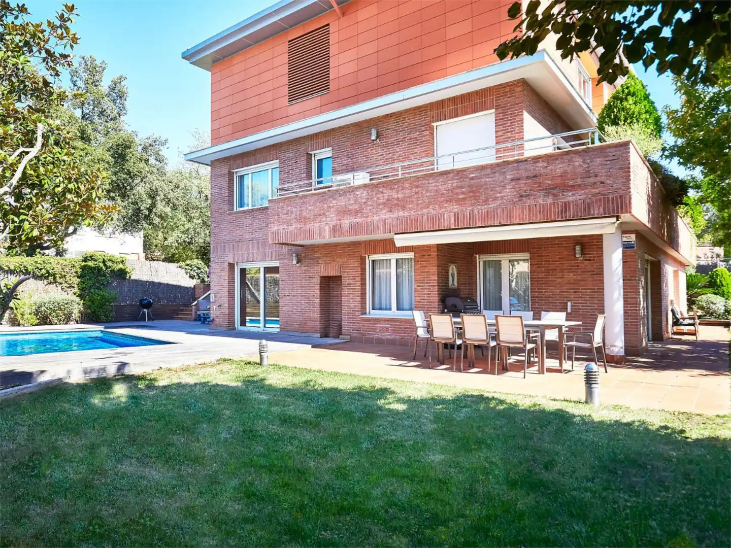 Piso en venta en Carrer Oceà Atlàntic, 71, Golf - Can Trabal Vista exterior de Piso en venta en Sant Cugat del Vallès con Aire acondicionado, Calefacción y Jardín privado