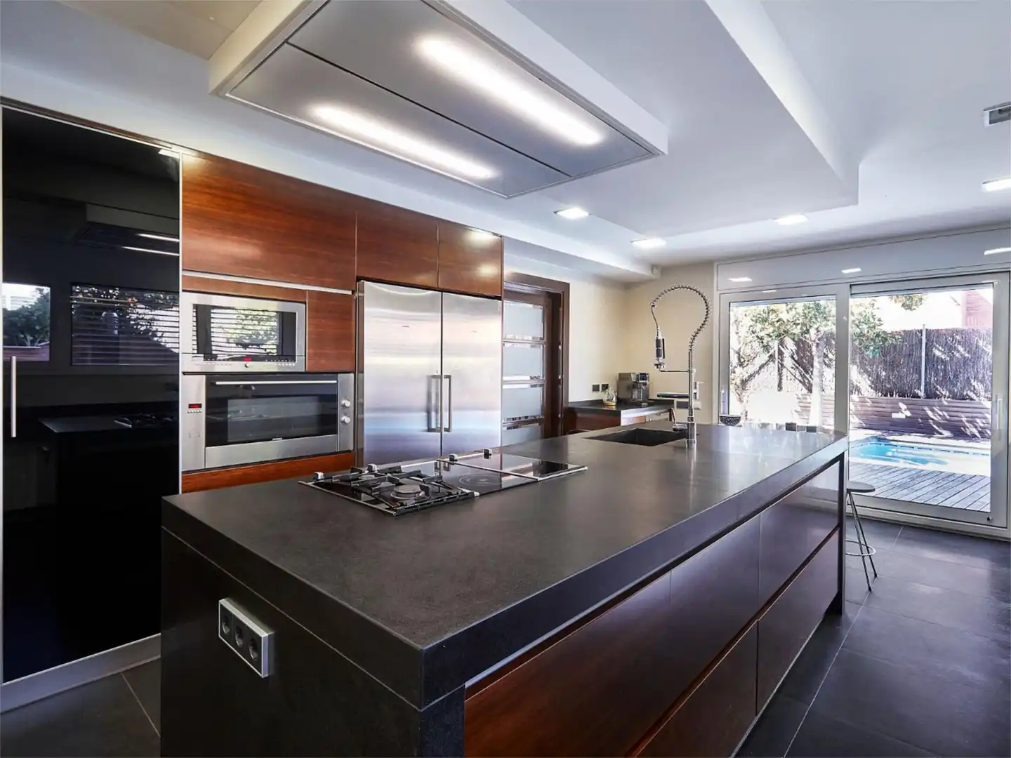 Piso en venta en Carrer Oceà Atlàntic, 71, Golf - Can Trabal Cocina de Piso en venta en Sant Cugat del Vallès con Aire acondicionado, Calefacción y Jardín privado