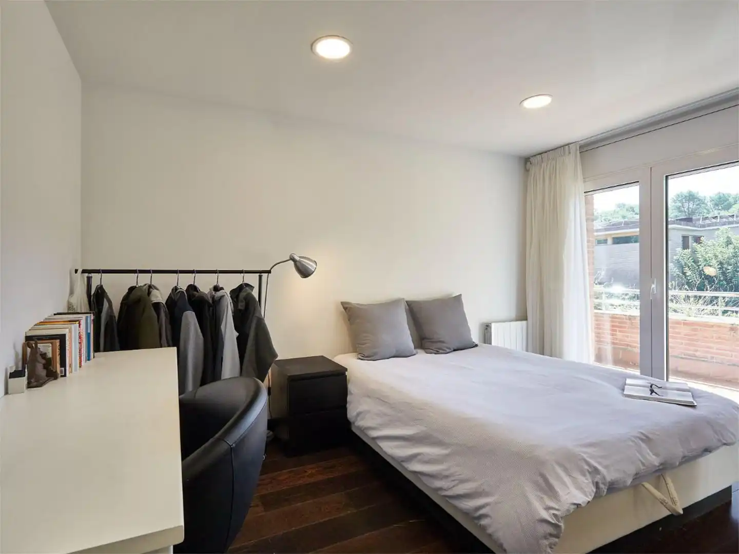 Piso en venta en Carrer Oceà Atlàntic, 71, Golf - Can Trabal Habitación de Piso en venta en Sant Cugat del Vallès con Aire acondicionado, Calefacción y Jardín privado