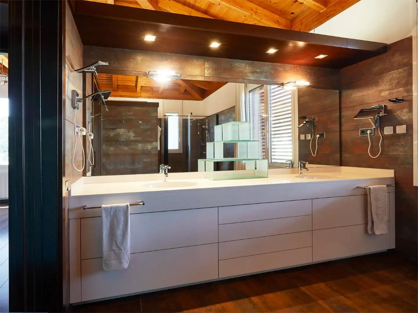 Piso en venta en Carrer Oceà Atlàntic, 71, Golf - Can Trabal Baño de Piso en venta en Sant Cugat del Vallès con Aire acondicionado, Calefacción y Jardín privado