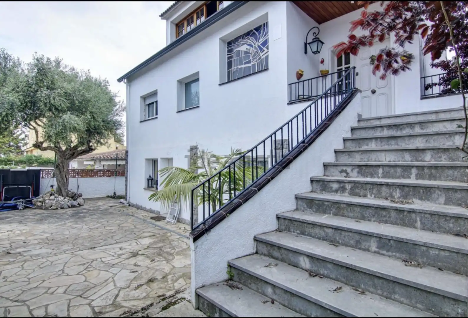 Casa adosada en venta en Avinguda 307, 35, Montmar Vista exterior de Casa adosada en venta en Castelldefels con Aire acondicionado, Jardín privado y Parquet