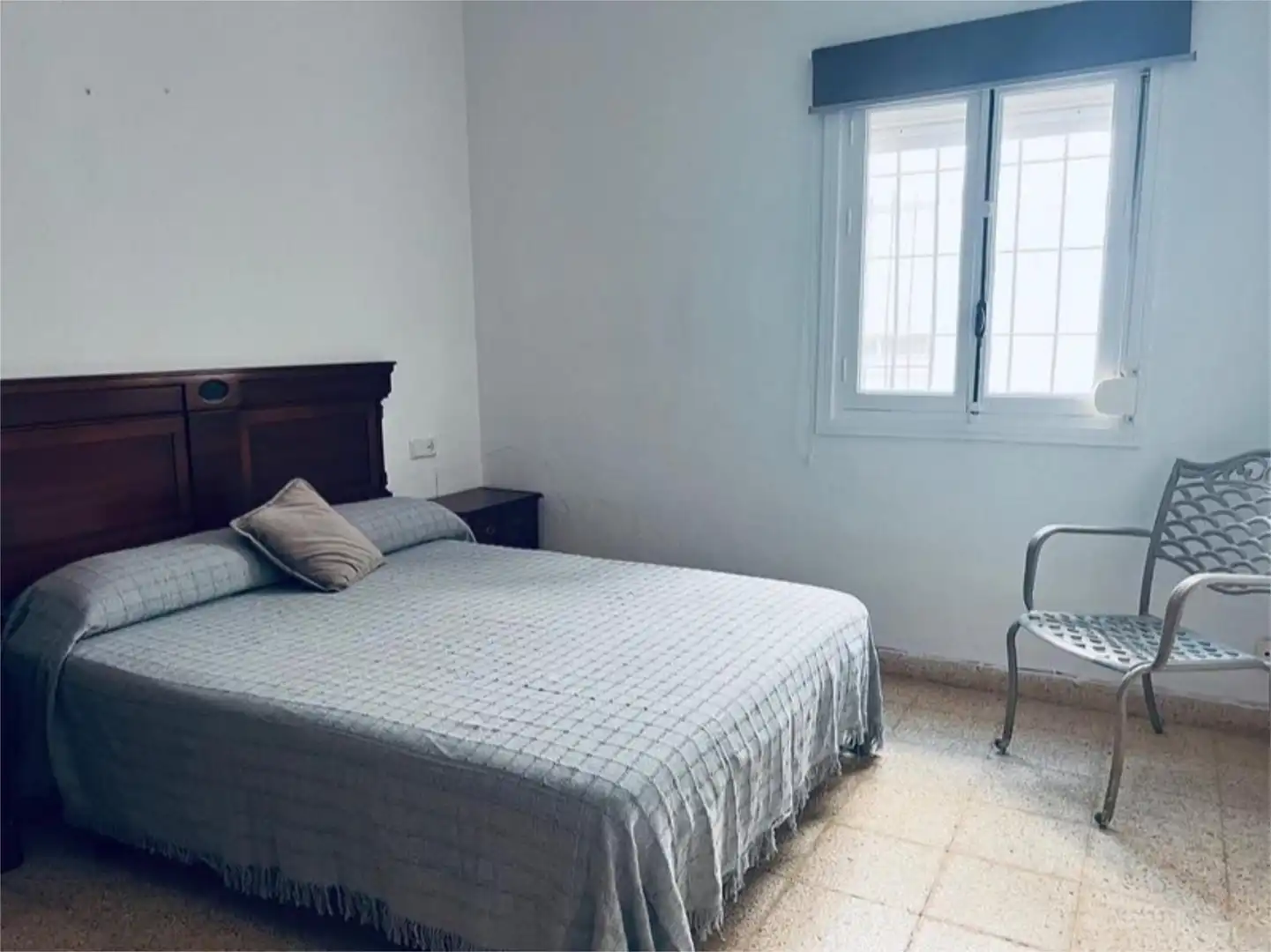 Habitació a Avenida del Ejército, Crevillet Dormitori de Pis per a compartir en El Puerto de Santa María amb Moblat