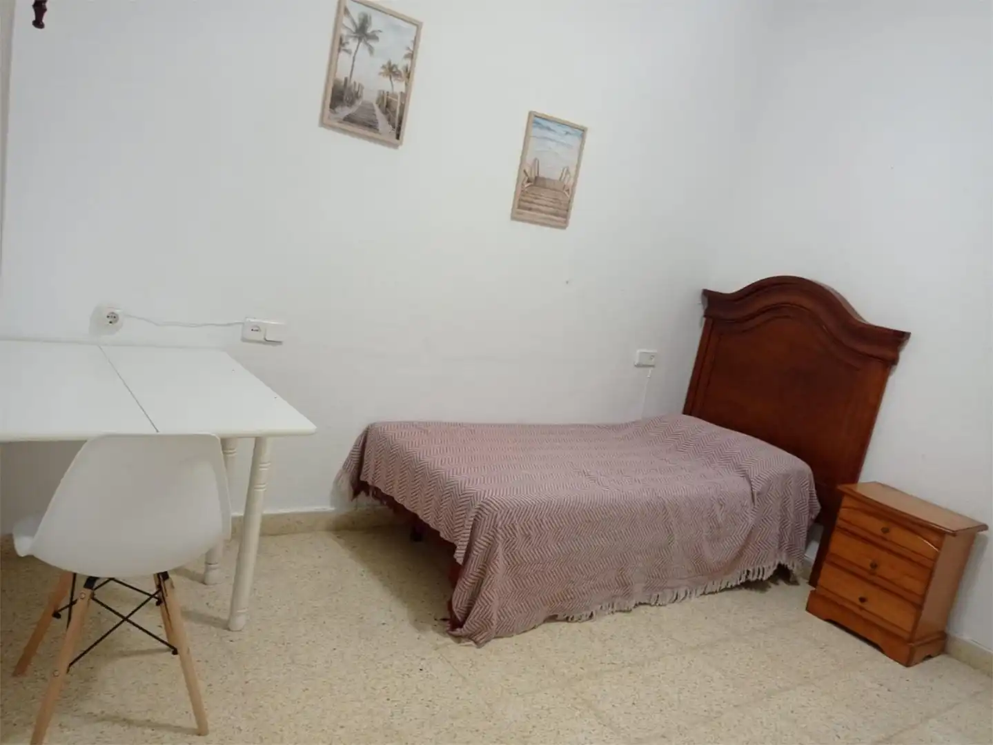 Habitació a Avenida del Ejército, Crevillet Dormitori de Pis per a compartir en El Puerto de Santa María amb Moblat