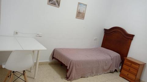 Foto 4 de Pis per a compartir a Avenida del Ejército, 3a, Crevillet, Cádiz