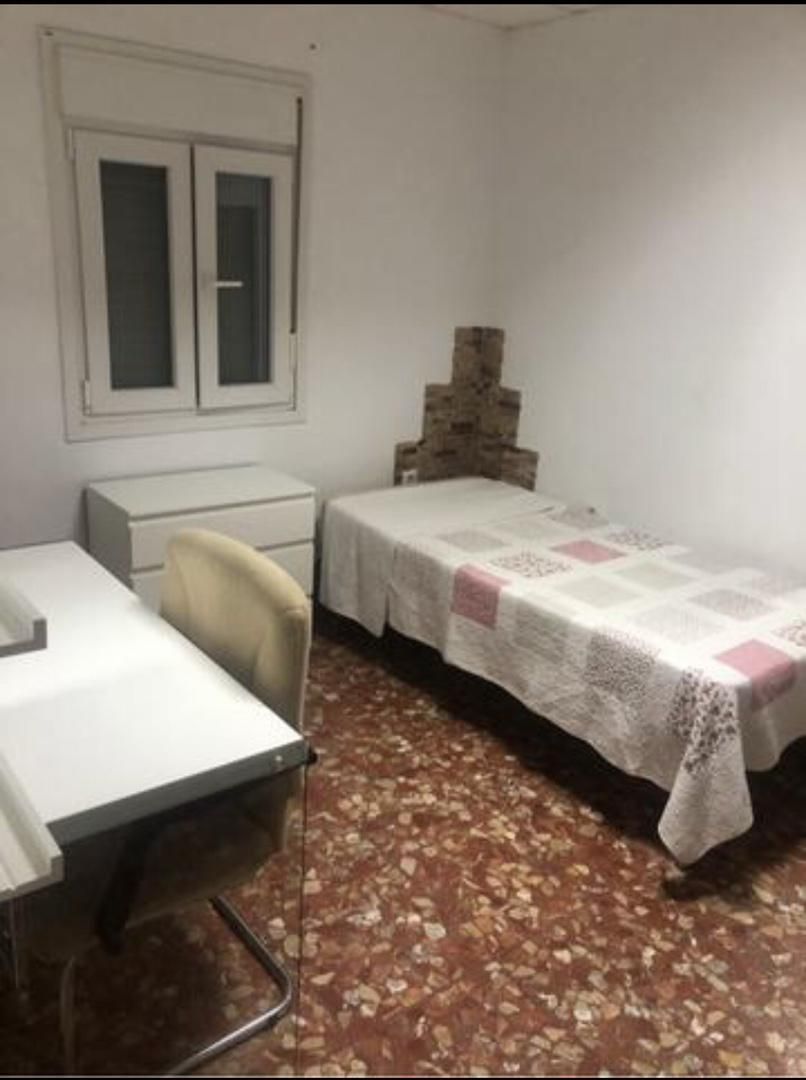 Flat to share in Calle Gerona, 36, Camas