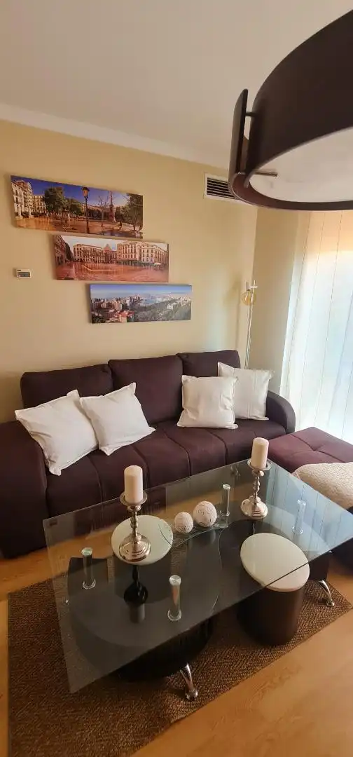 Apartament de lloguer a Avenida de Carlos Haya, 5, Carranque - Haza Cuevas Apartament de lloguer a Avenida de Carlos Haya, 5, Carranque - Haza Cuevas