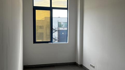 Photo 4 of Office to rent in Calle de Santiago Ramón y Cajal, 21, Las Castañeras - Bulevar, Madrid