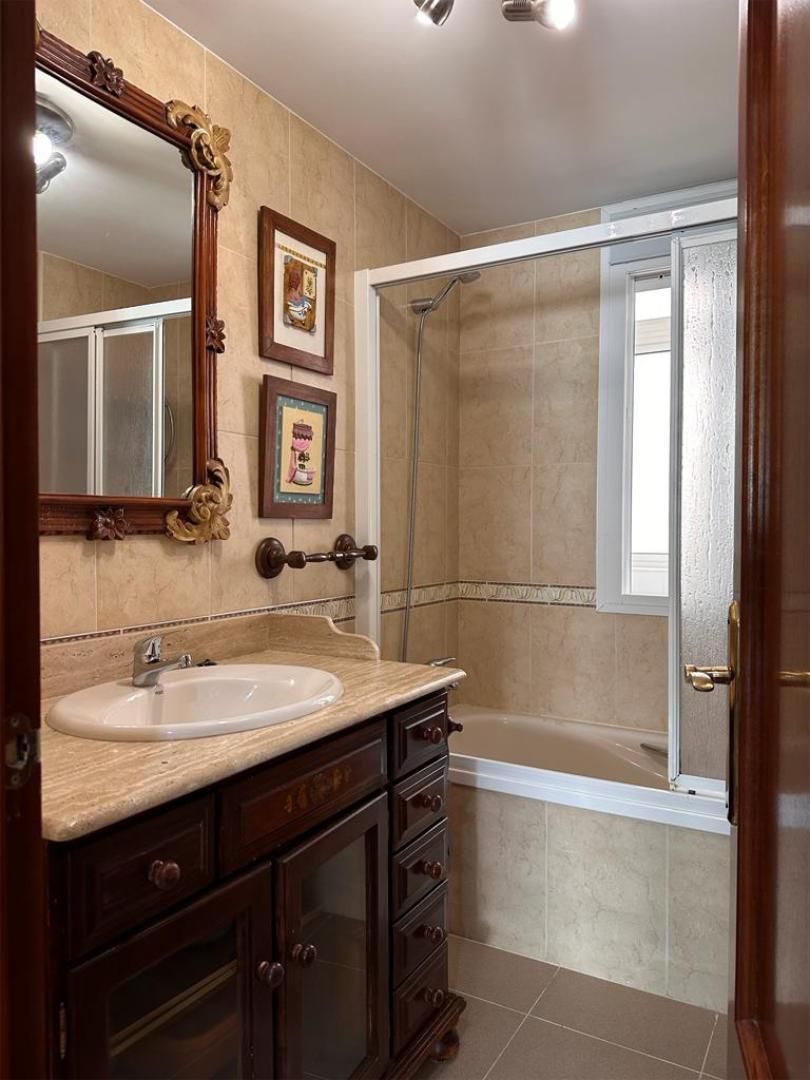Bathroom of Flat for sale in Roquetas de Mar  with Air Conditioner, Heating and Private garden