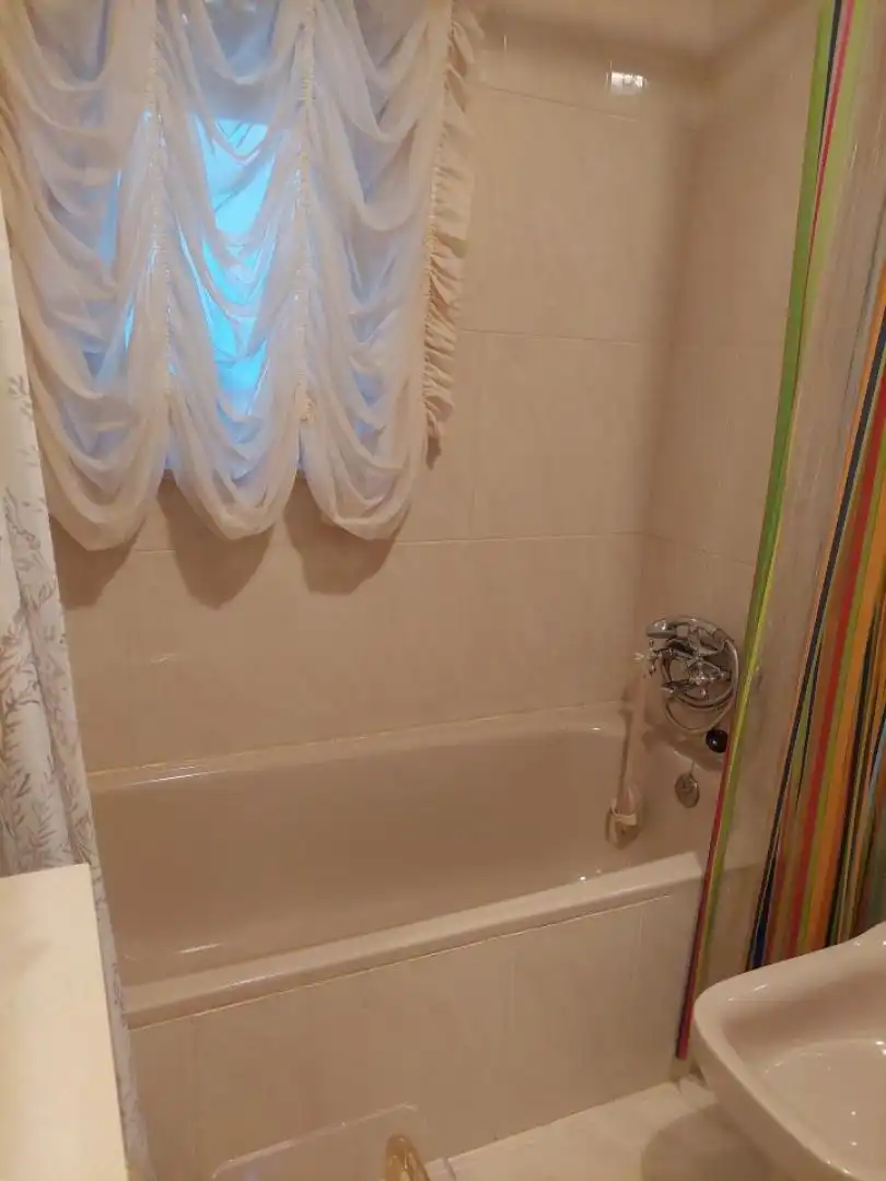 Flat for sale in Avenida Salamanca, 29, Vitigudino Bathroom of Flat for sale in Vitigudino with Air Conditioner, Heating and Parquet flooring
