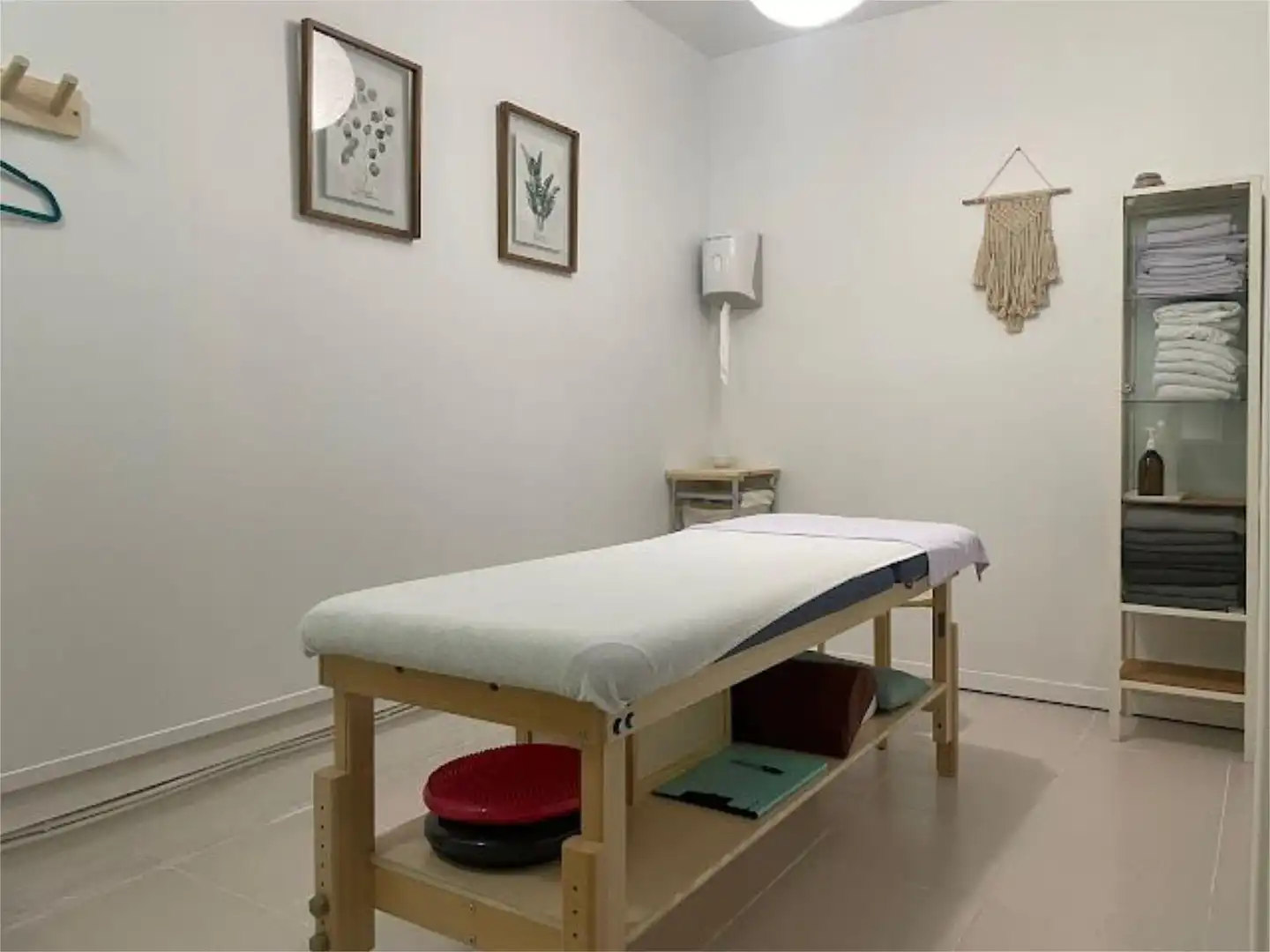 Commercial properties for sale in Carrer Nou, 71, Nord Bedroom of Commercial properties for sale in Vic with Heating and Furnished