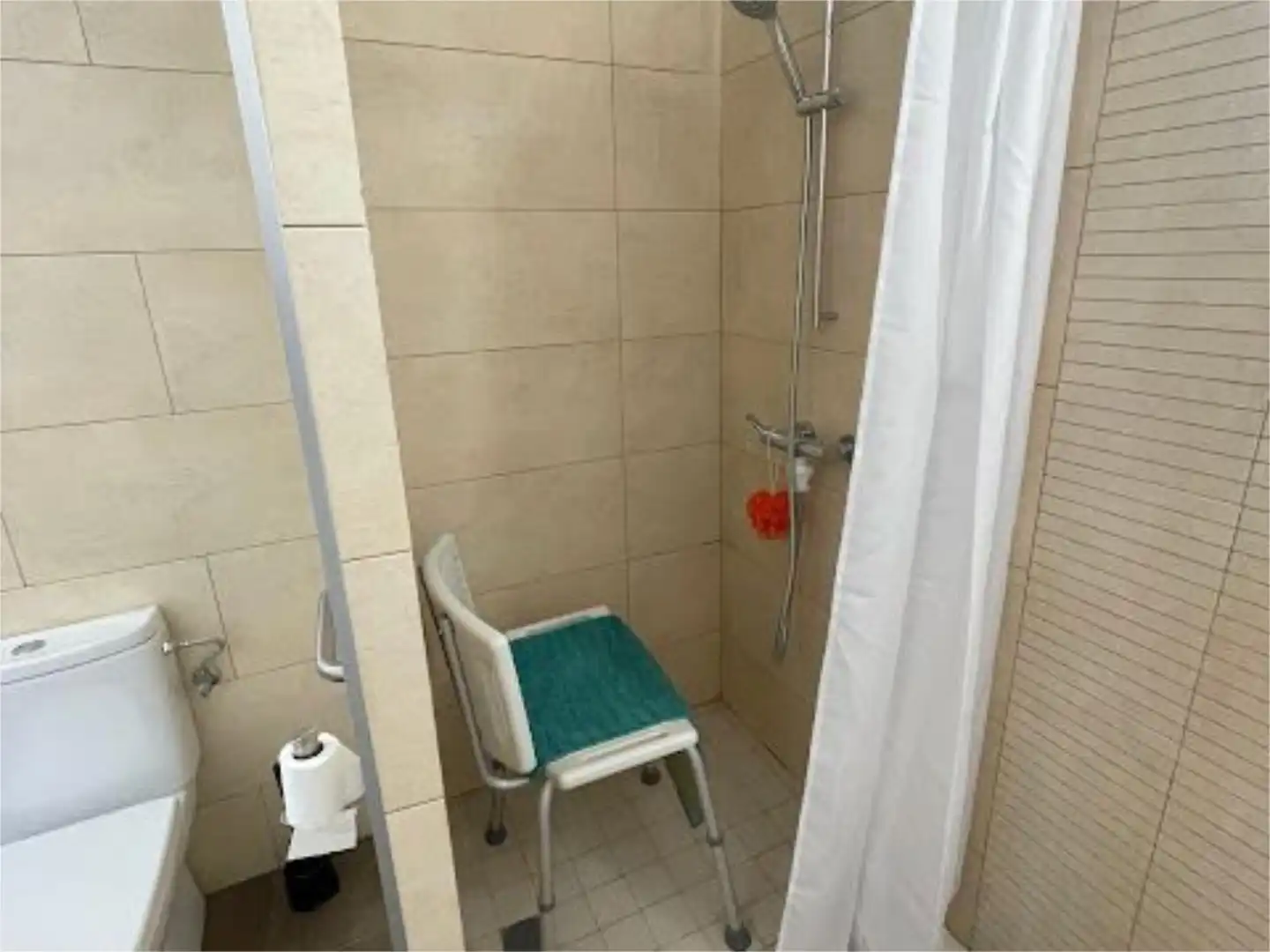 Commercial properties for sale in Carrer Nou, 71, Nord Bathroom of Commercial properties for sale in Vic with Heating and Furnished
