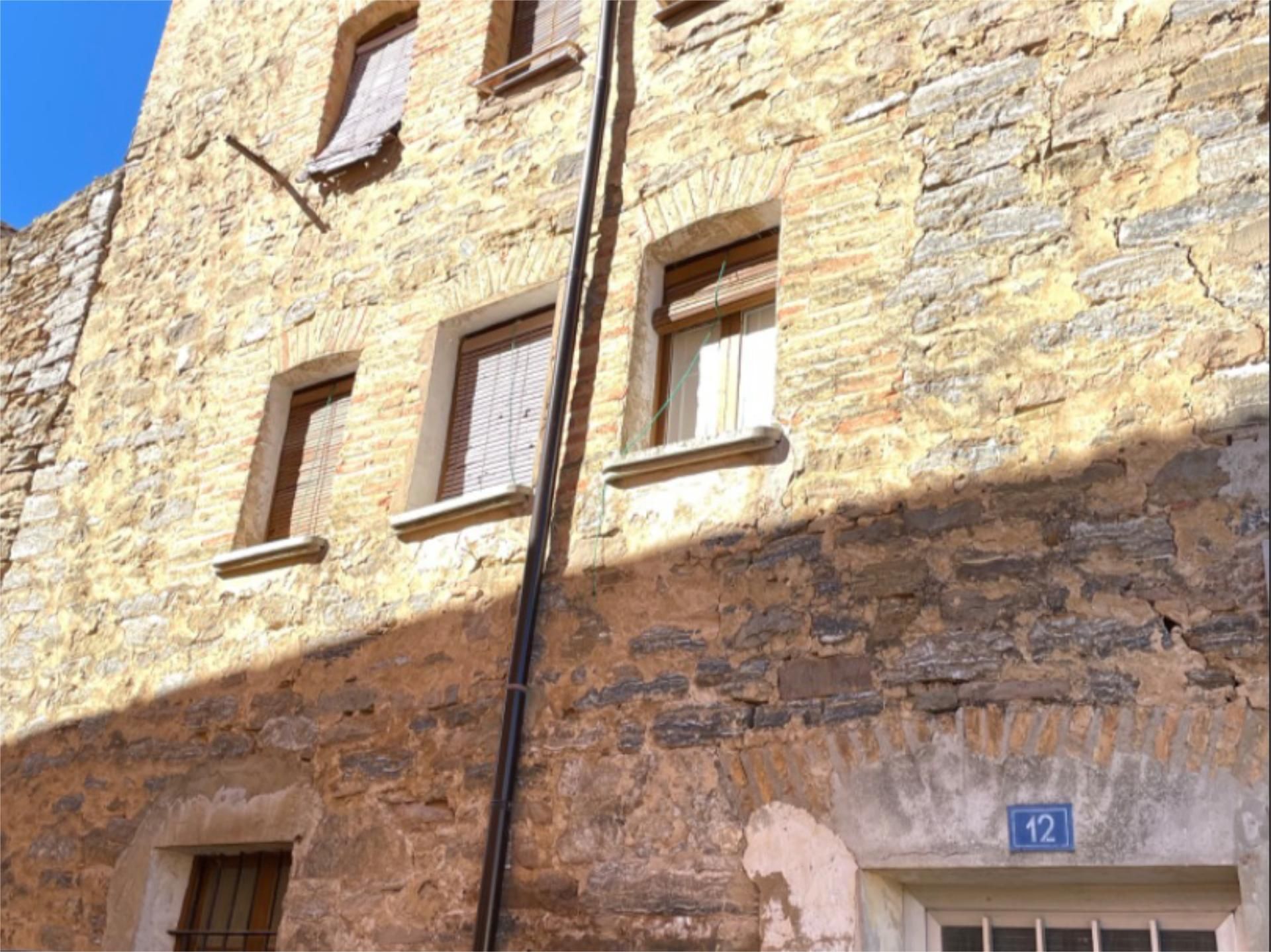 Vista exterior de Casa adosada en venda en Grisaleña amb Calefacció i Moblat
