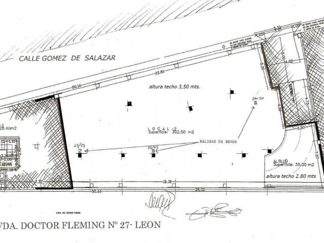 Local comercial en Venta en Avenida Doctor Fleming, 27 en La Vega - La Sal