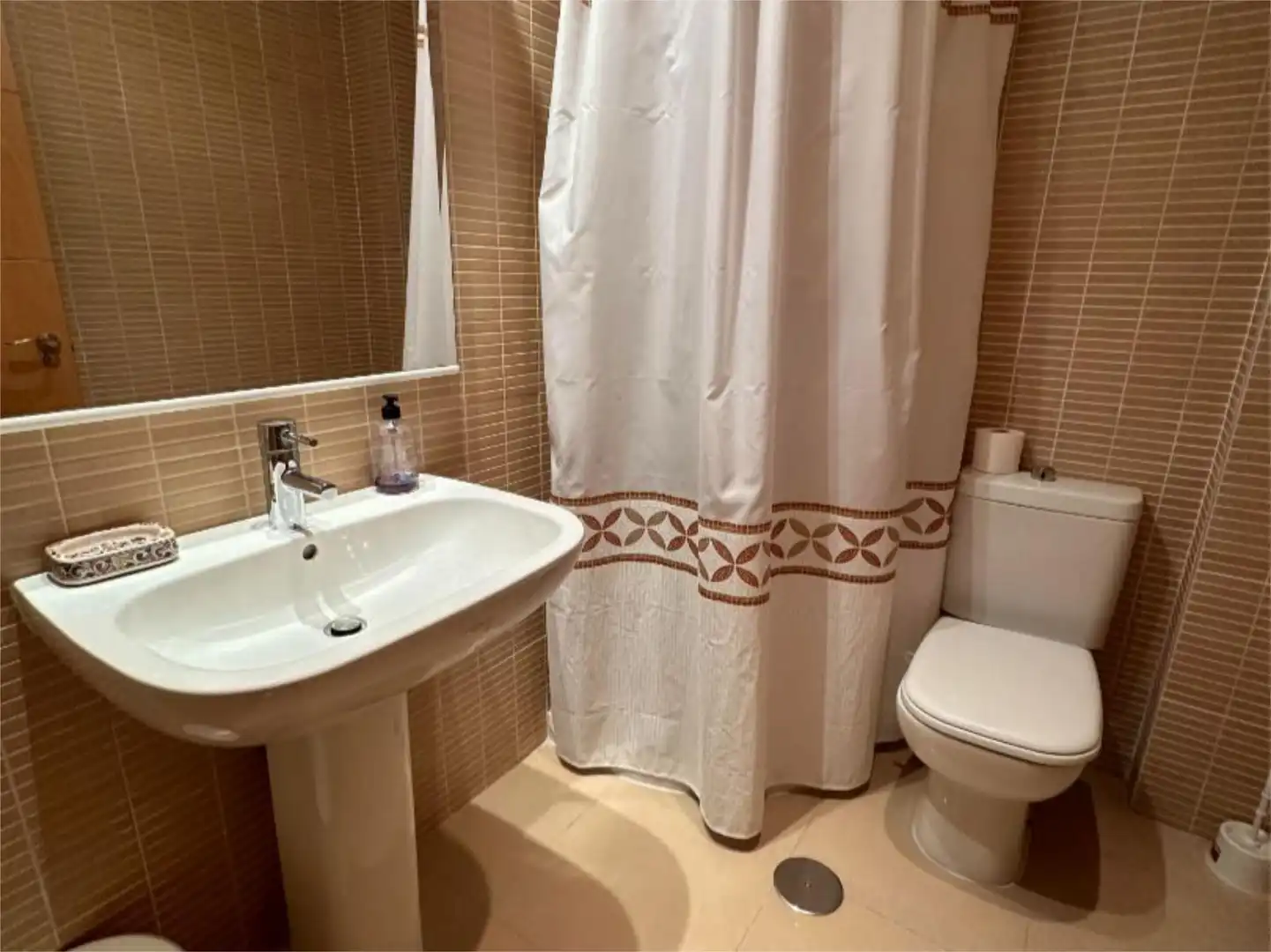 Houses for sale in Calle Orégano, 12, Cerrado de Calderón - Hacienda Paredes Bathroom of Houses for sale in Málaga with Air Conditioner, Heating and Private garden