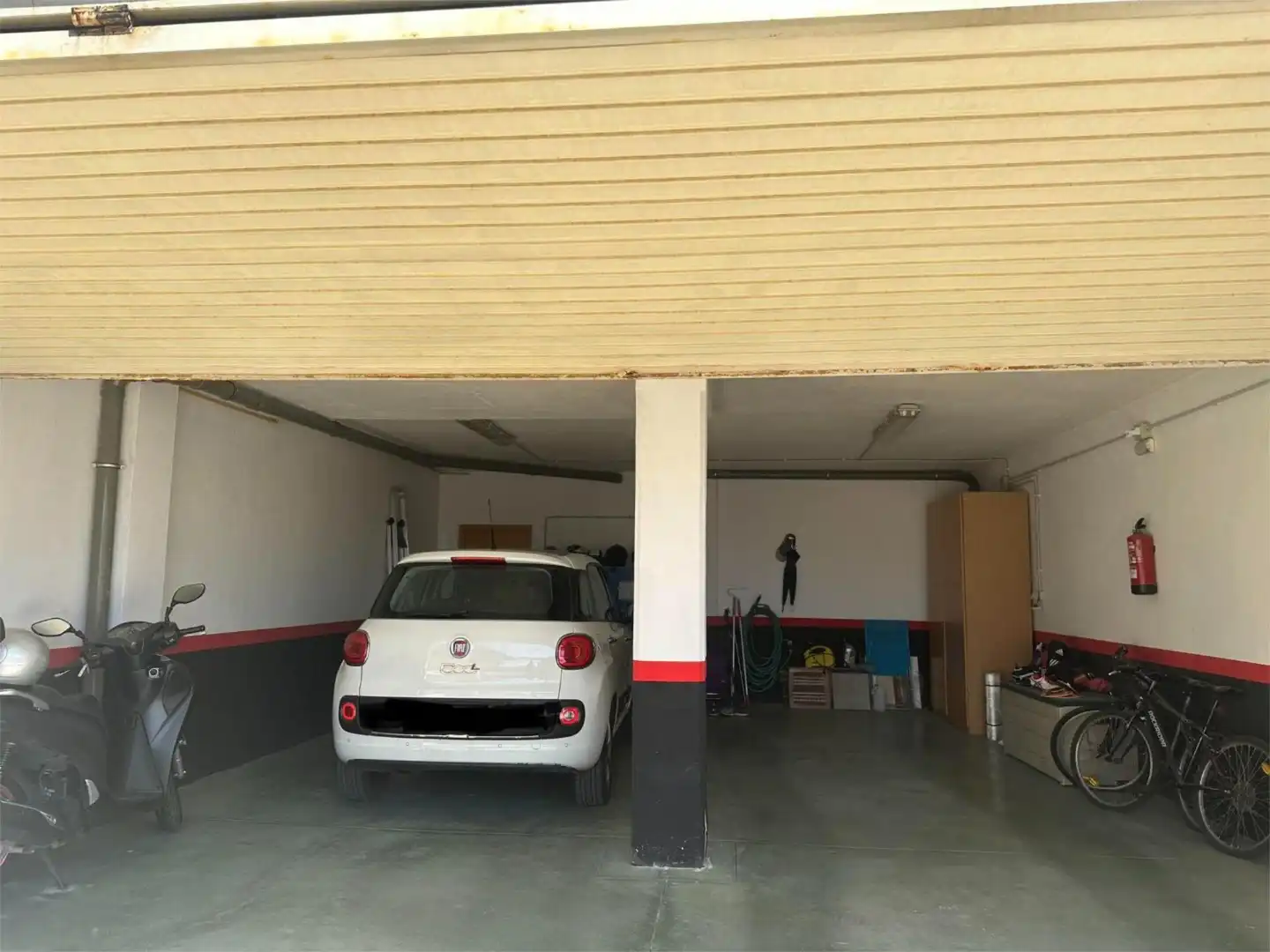 Houses for sale in Calle Orégano, 12, Cerrado de Calderón - Hacienda Paredes Parking of Houses for sale in Málaga with Air Conditioner, Heating and Private garden