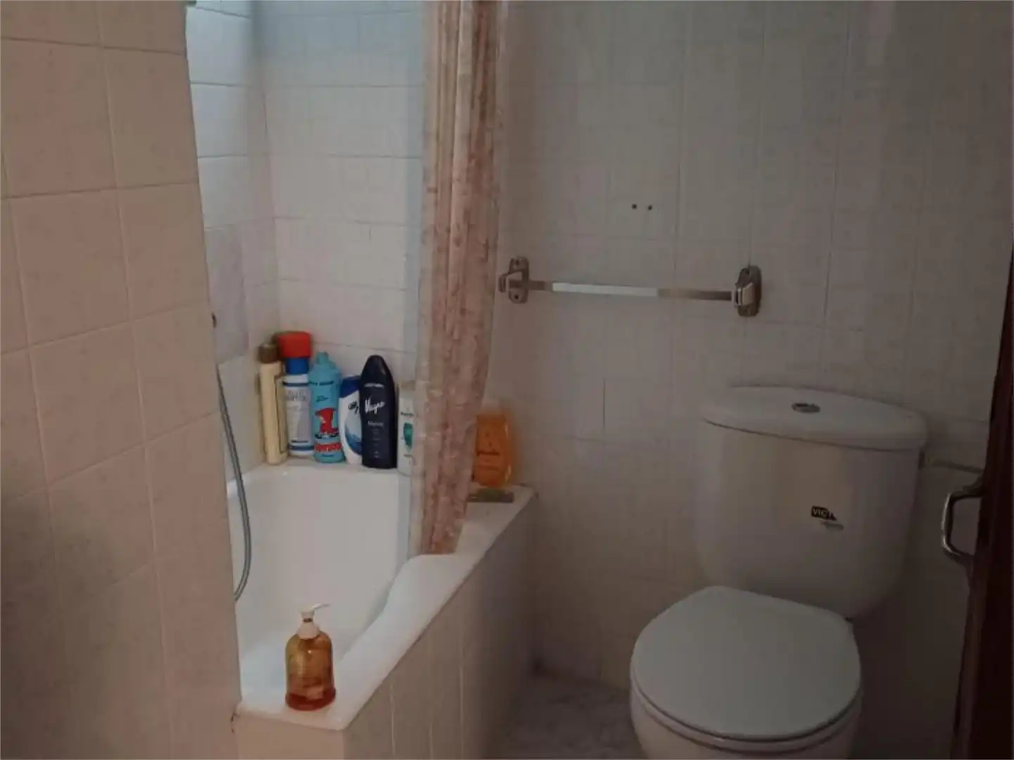 Badezimmer von Einfamilien-Reihenhaus zum Verkauf in Mira mit Terrasse, Möbliert und Balkon