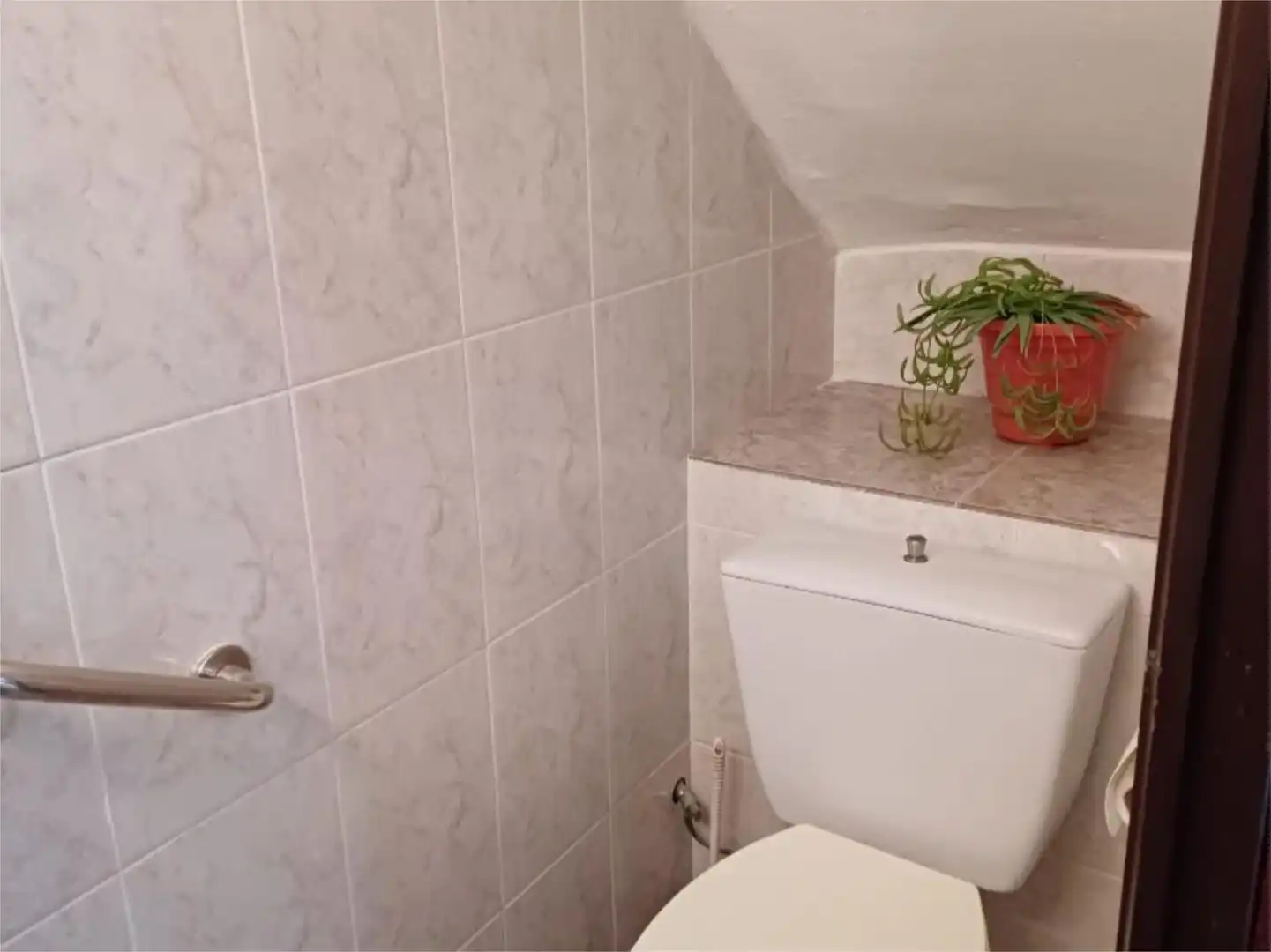 Badezimmer von Einfamilien-Reihenhaus zum Verkauf in Mira mit Terrasse, Möbliert und Balkon