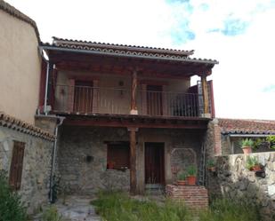 Vista exterior de Casa adosada en venda en Malpartida de Corneja amb Terrassa