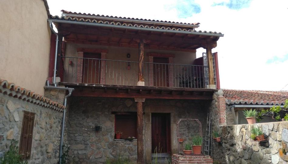 Photo 1 of Single-family semi-detached for sale in Malpartida de Corneja, Ávila