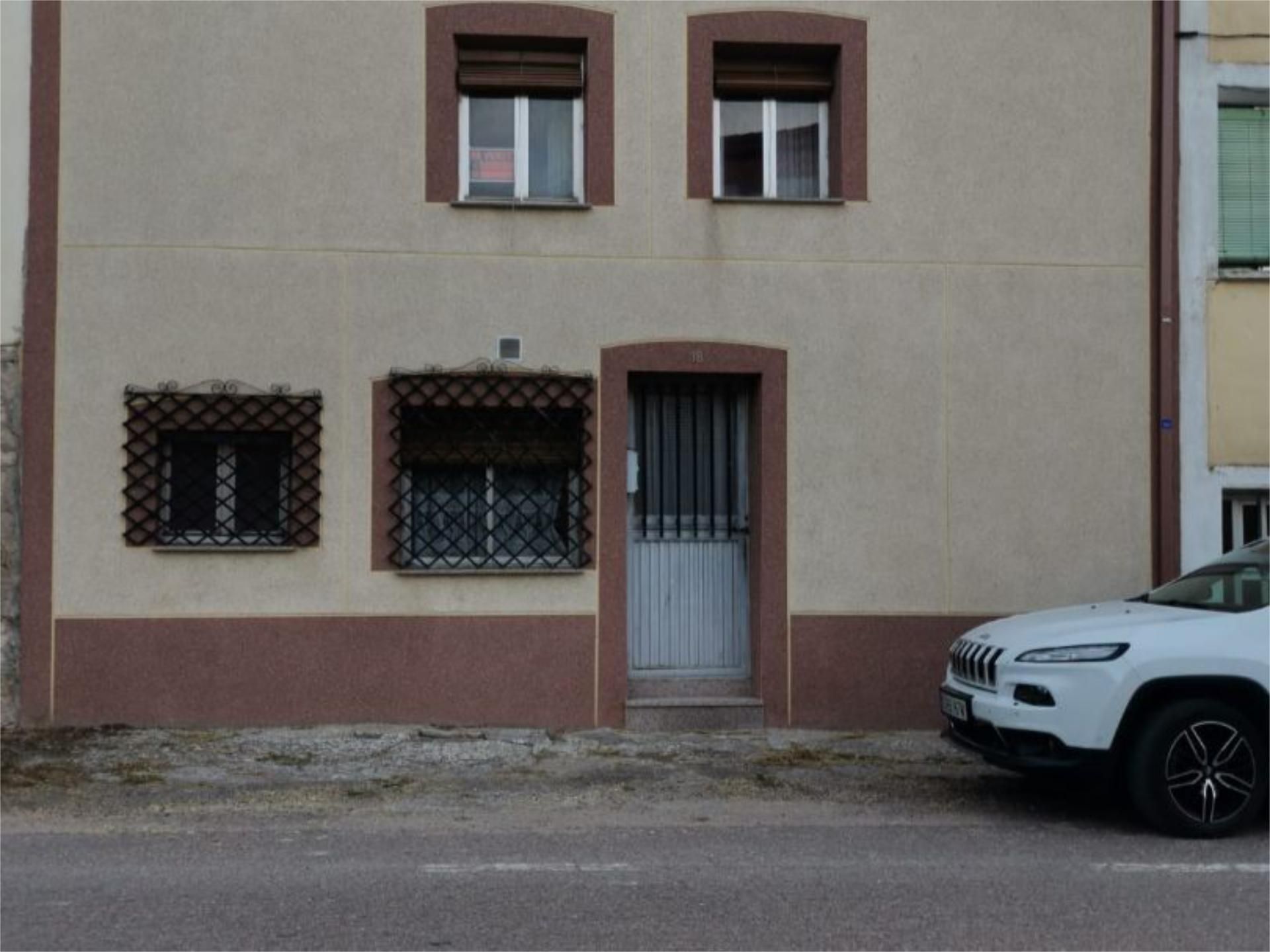Vista exterior de Casa adosada en venda en Espinosa de Cerrato amb Calefacció, Parquet i Traster