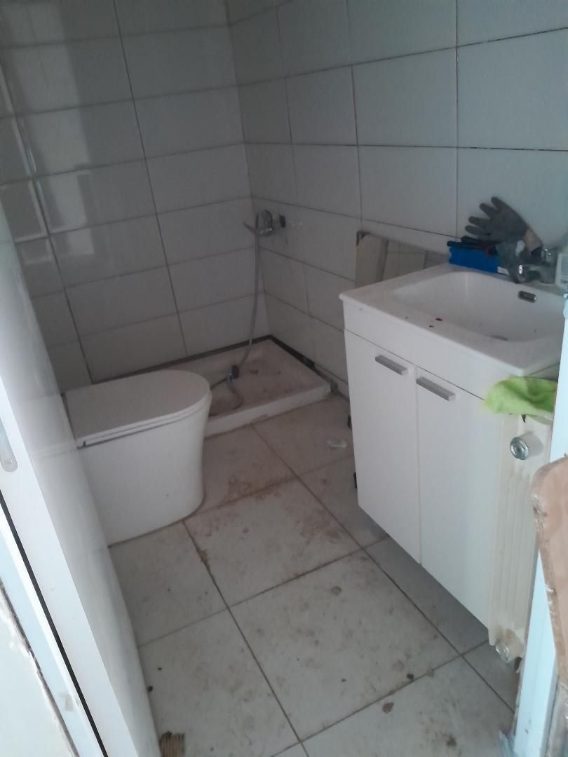 Bany de Pis en venda en Valladolid Capital amb Jardí privat i Rentadora