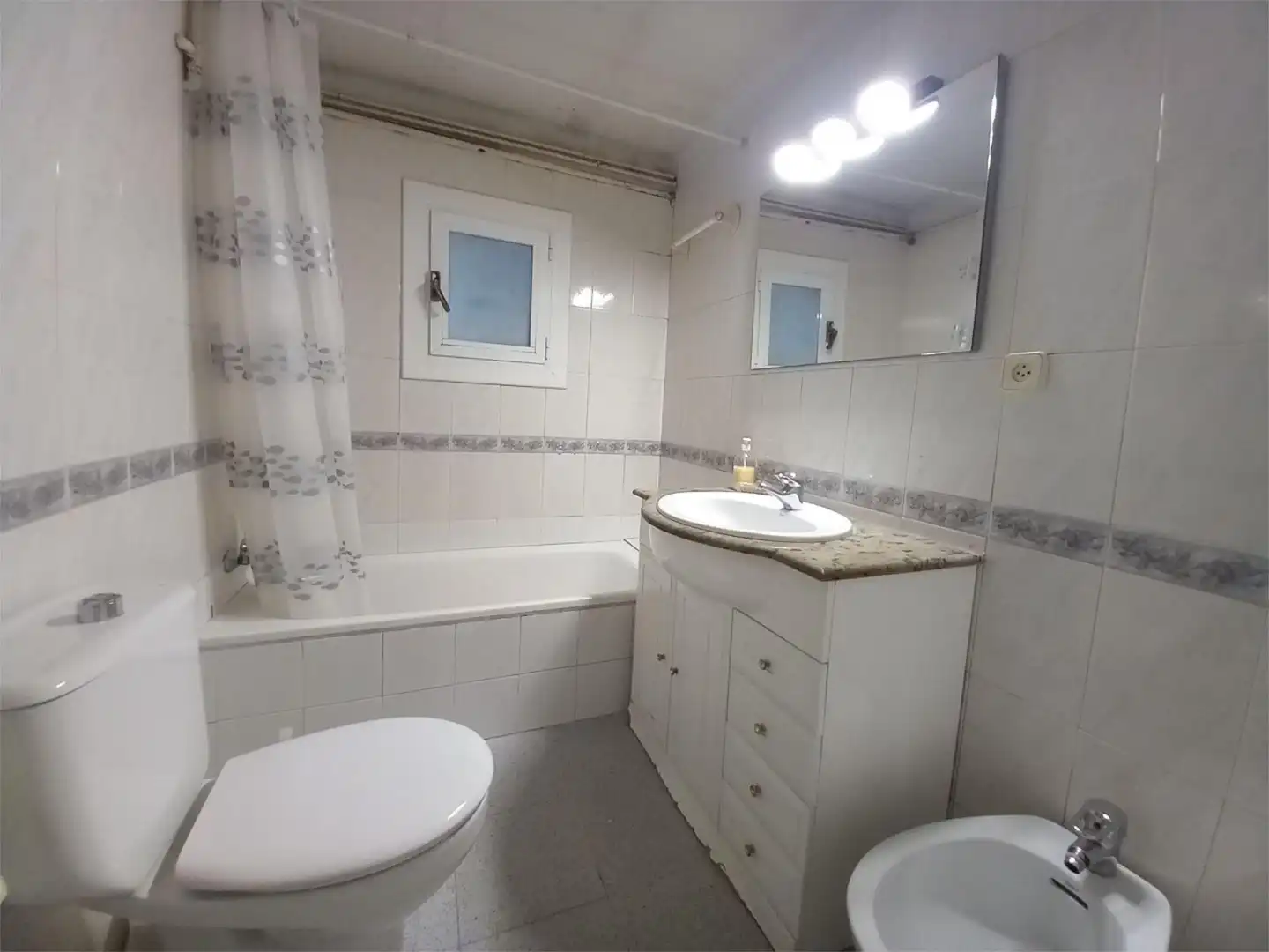 Casa o xalet en venda a Carrer Mestre Millet, 18, L'Ametlla del Vallès Bany de Casa o xalet en venda en L'Ametlla del Vallès amb Terrassa