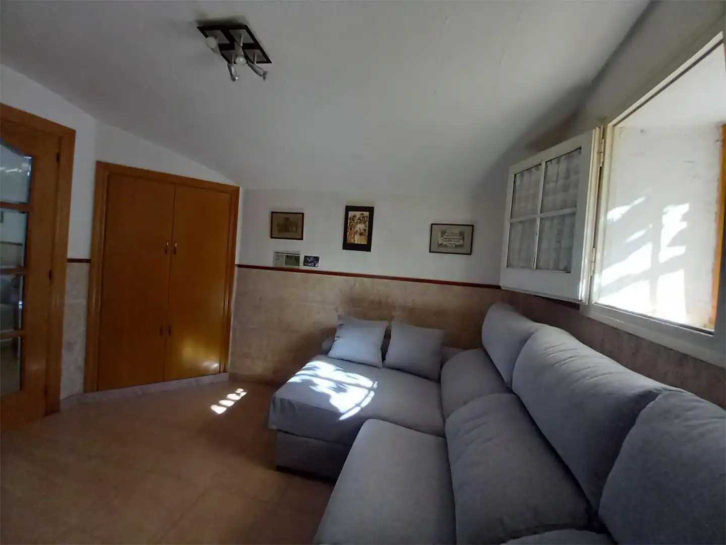 Casa o xalet en venda a Carrer Mestre Millet, 18, L'Ametlla del Vallès Sala d'estar de Casa o xalet en venda en L'Ametlla del Vallès amb Terrassa