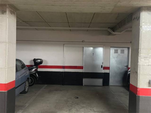 Garaje en Venta en Viena Kalea, 8 en Salburua - Arantzabela