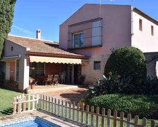 Jardí de Casa o xalet en venda en Espartinas amb Aire condicionat i Piscina