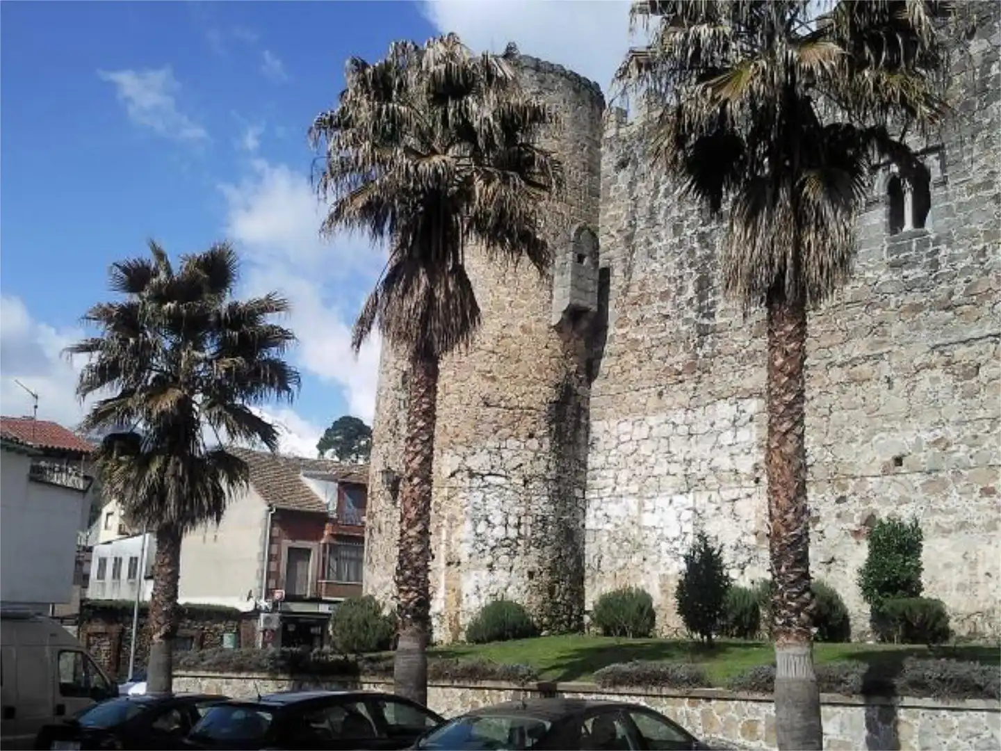 Piso en venta en Carretera Candeleda, 12, Arenas de San Pedro Vista exterior de Piso en venta en Arenas de San Pedro con Calefacción, Terraza y Amueblado