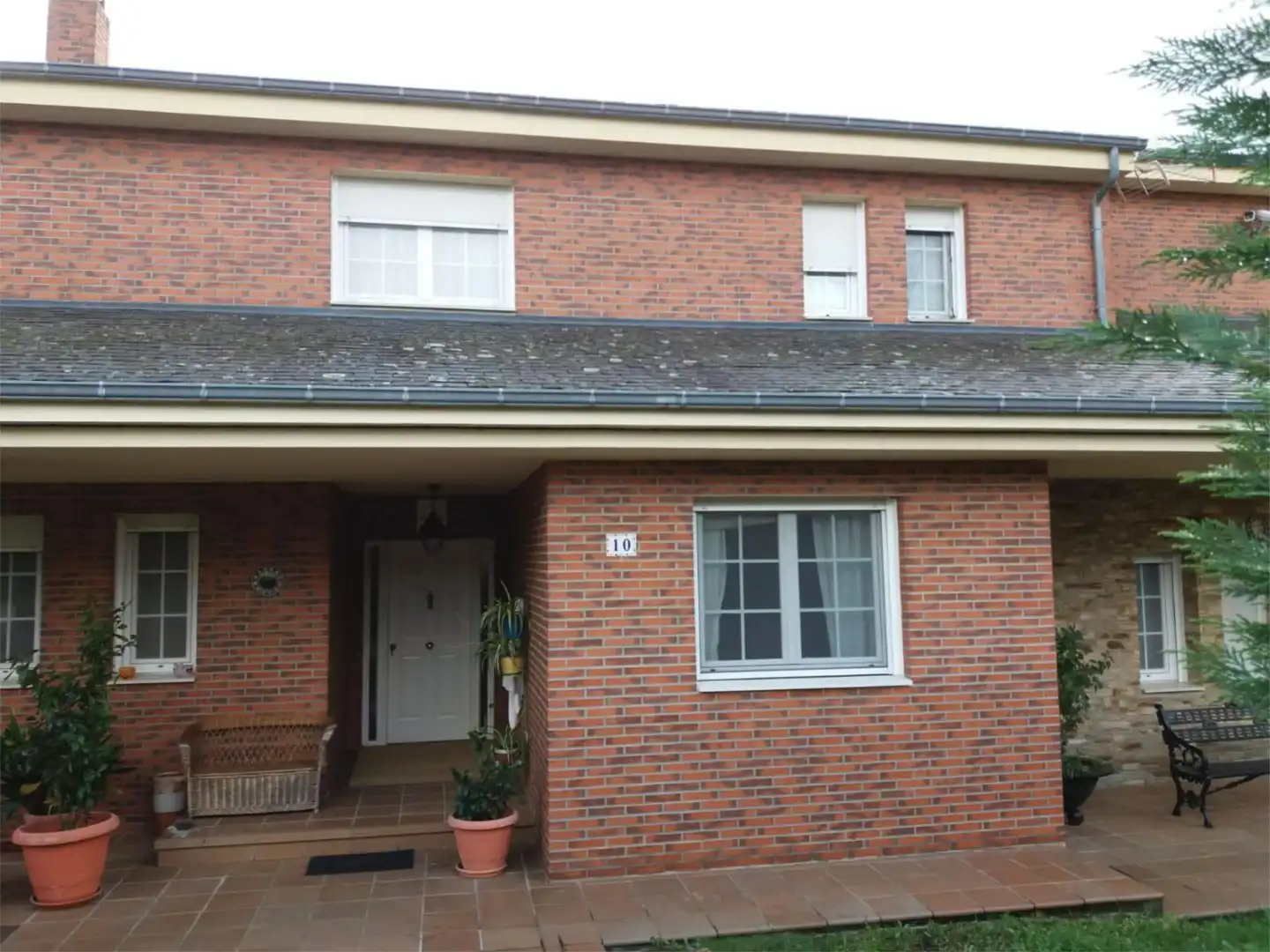 Vista exterior de Casa o chalet en venta en Villafranca del Bierzo con Calefacción, Jardín privado y Parquet