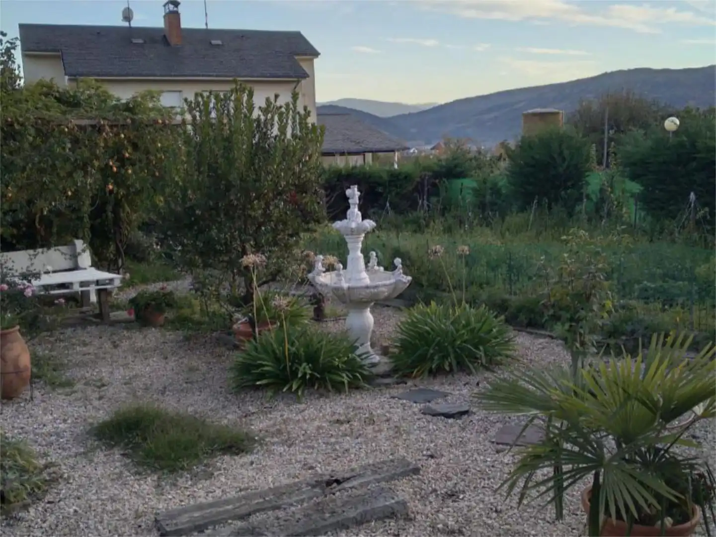 Jardín de Casa o chalet en venta en Villafranca del Bierzo con Calefacción, Jardín privado y Parquet