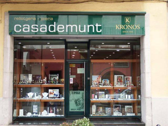 Local comercial en Venta en Carrer de l'Alcalde Pere Rovira, 8 en Sant Joan de les Abadesses